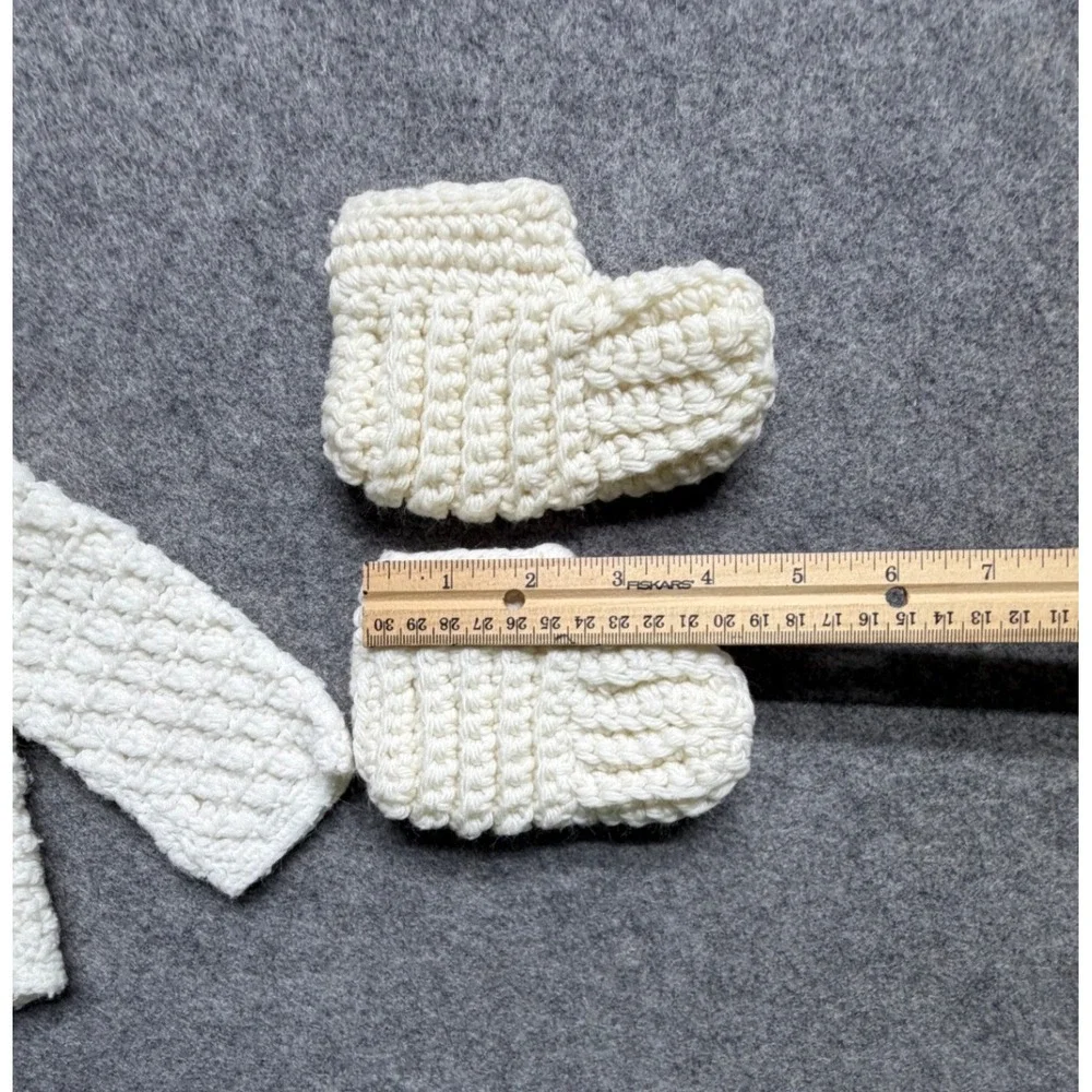Vintage Handmade Crochet Baby Layette Set White Cardigan Bonnet Booties 0-6M